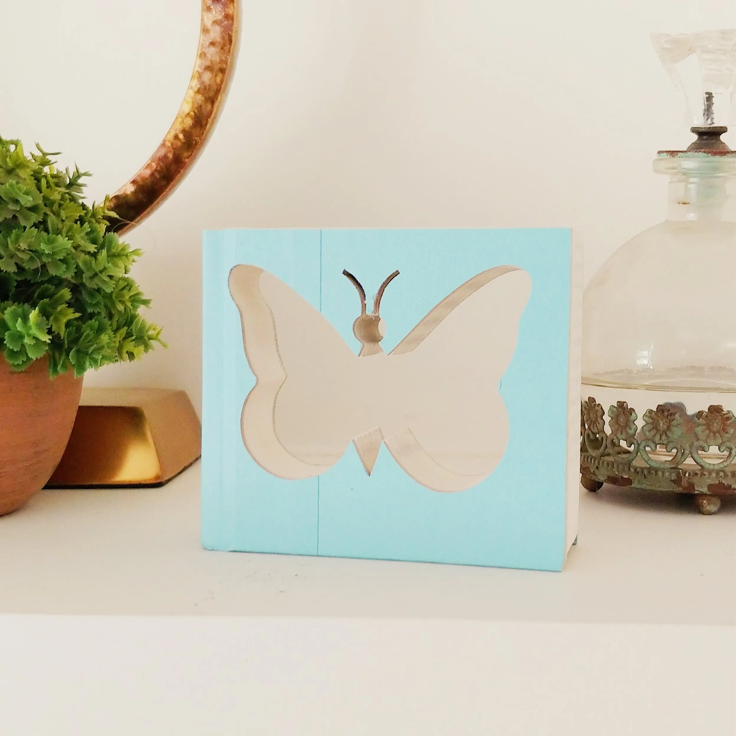 Mini Cutout Book - Butterfly
