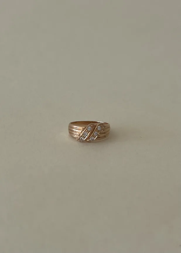 Vintage Twist Cubic Zirconia Ring